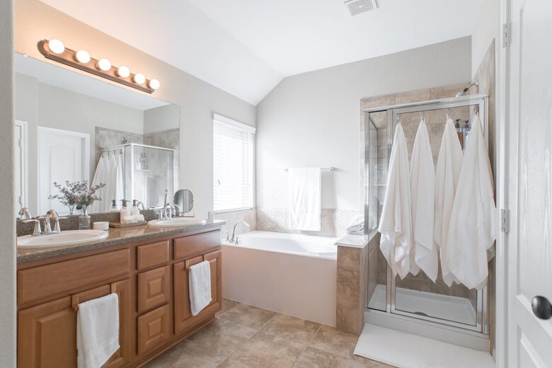Scenic Serenity in The Woodlands’ Creekside Village - The Woodlands, Texas