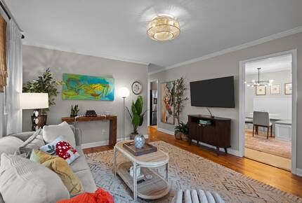 Mid-Century Elegance Near the Coast - Wilmington, North Carolina