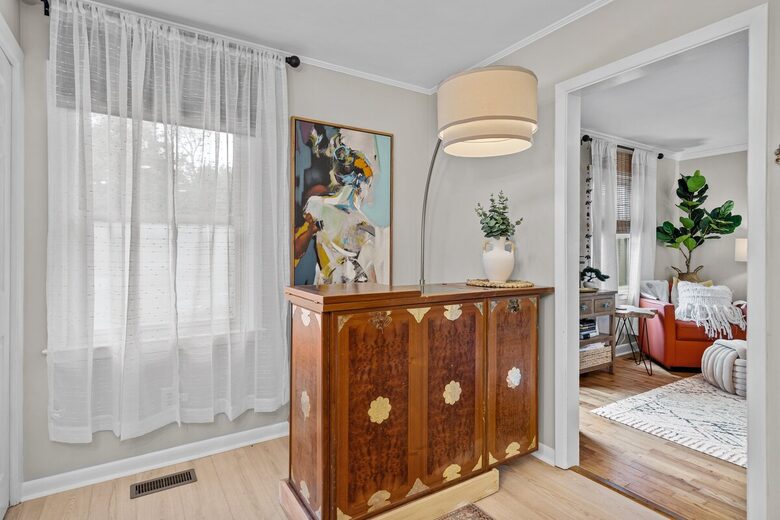 Mid-Century Elegance Near the Coast - Wilmington, North Carolina