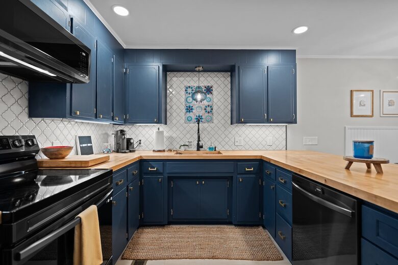 Mid-Century Elegance Near the Coast - Wilmington, North Carolina