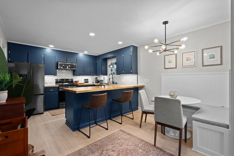 Mid-Century Elegance Near the Coast - Wilmington, North Carolina