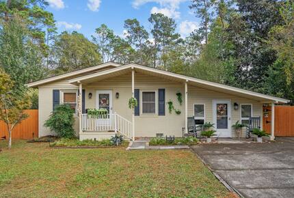 Mid-Century Elegance Near the Coast - Wilmington, North Carolina