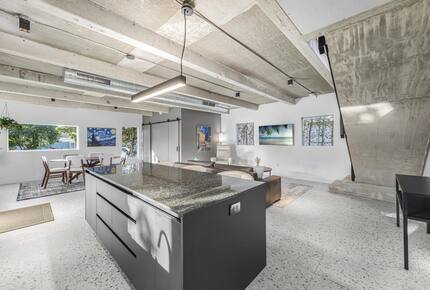 Tranquil Modern Escape Near Coral Gables - Miami, Florida