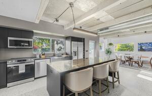Tranquil Modern Escape Near Coral Gables - Miami, Florida