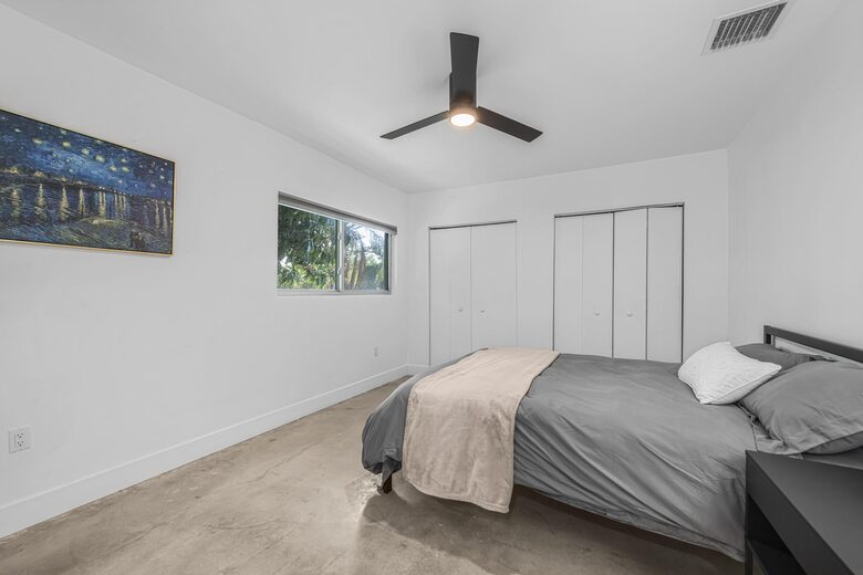 Tranquil Modern Escape Near Coral Gables - Miami, Florida