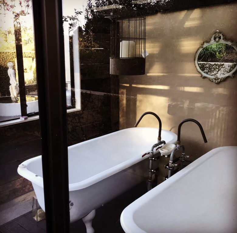 Luxury Meets Nature in this Tranquil Country Haven - Aongatete, New Zealand