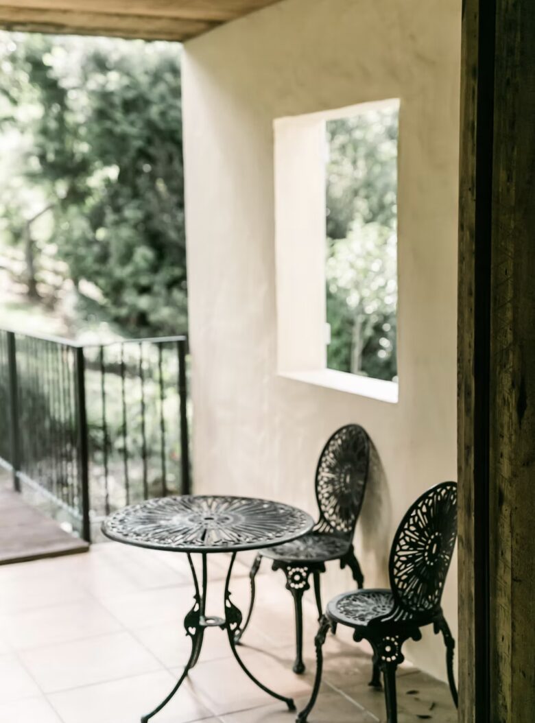 Luxury Meets Nature in this Tranquil Country Haven - Aongatete, New Zealand