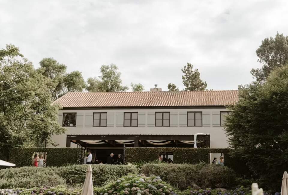 Luxury Meets Nature in this Tranquil Country Haven - Aongatete, New Zealand