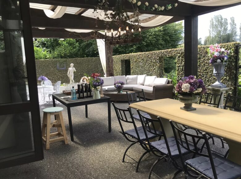 Luxury Meets Nature in this Tranquil Country Haven - Aongatete, New Zealand