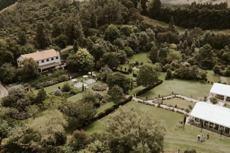 Luxury Meets Nature in this Tranquil Country Haven - Aongatete, New Zealand