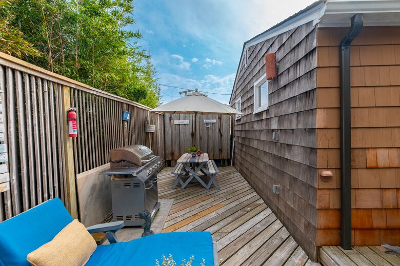 Cozy Fire Island Cottage Steps from the Water - Ocean Beach, New York
