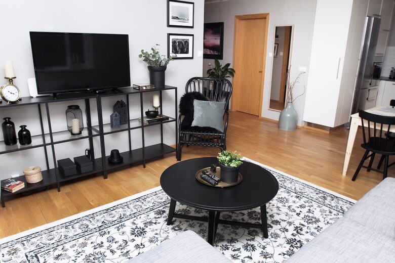 Charming Akureyri 3BD Apartment with Fjord Views - Akureyri, Iceland