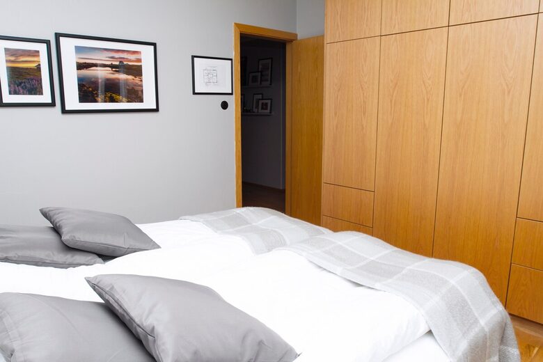 Charming Akureyri 3BD Apartment with Fjord Views - Akureyri, Iceland