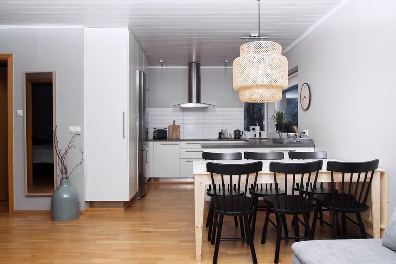 Charming Akureyri 3BD Apartment with Fjord Views - Akureyri, Iceland