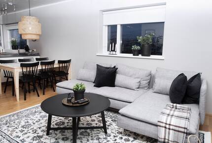 Charming Akureyri 3BD Apartment with Fjord Views - Akureyri, Iceland