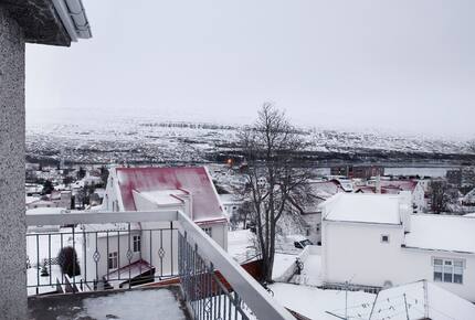 Charming Akureyri 3BD Apartment with Fjord Views - Akureyri, Iceland
