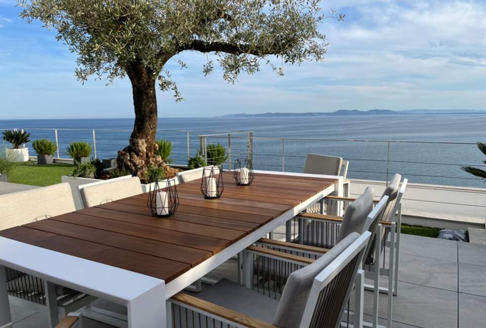 Elegant Coastal Retreat with Panoramic Sea Views - Roses, Spain