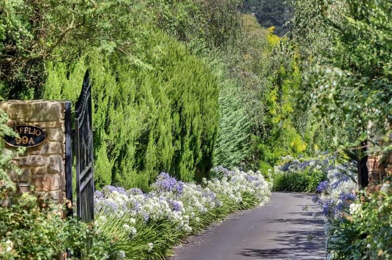 Nafplio | A Sophisticated Vineyard Escape in Red Hill South - Red Hill South, Australia