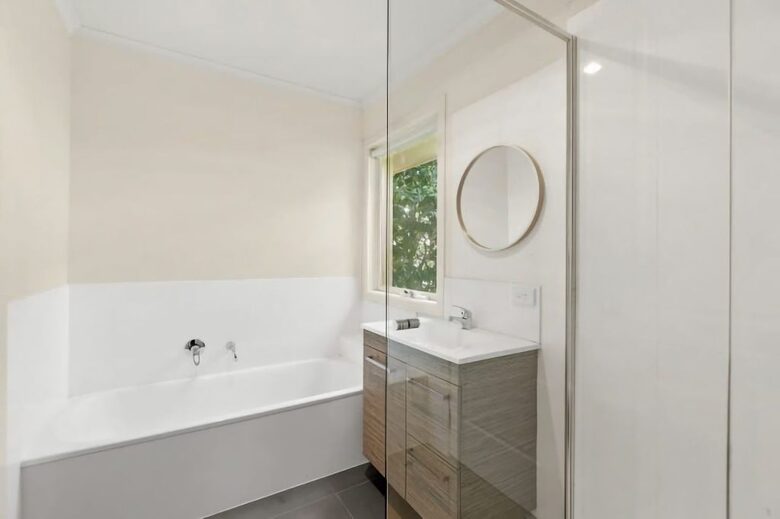 Nafplio | A Sophisticated Vineyard Escape in Red Hill South - Red Hill South, Australia