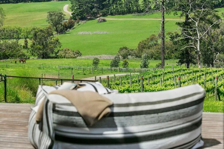 Nafplio | A Sophisticated Vineyard Escape in Red Hill South - Red Hill South, Australia