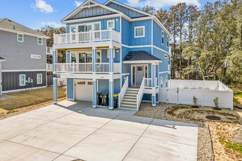 The StrandHaus with parking for 4 cars