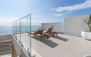 Palm Springs Meets the Coast | A Luxurious Beachfront Retreat - Aldinga Beach, Australia