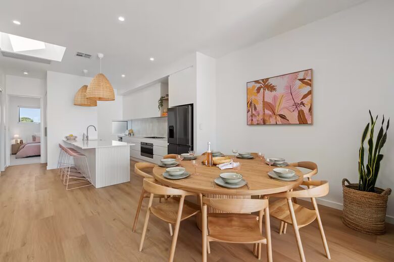 Palm Springs Meets the Coast | A Luxurious Beachfront Retreat - Aldinga Beach, Australia