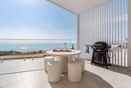 Palm Springs Meets the Coast | A Luxurious Beachfront Retreat - Aldinga Beach, Australia