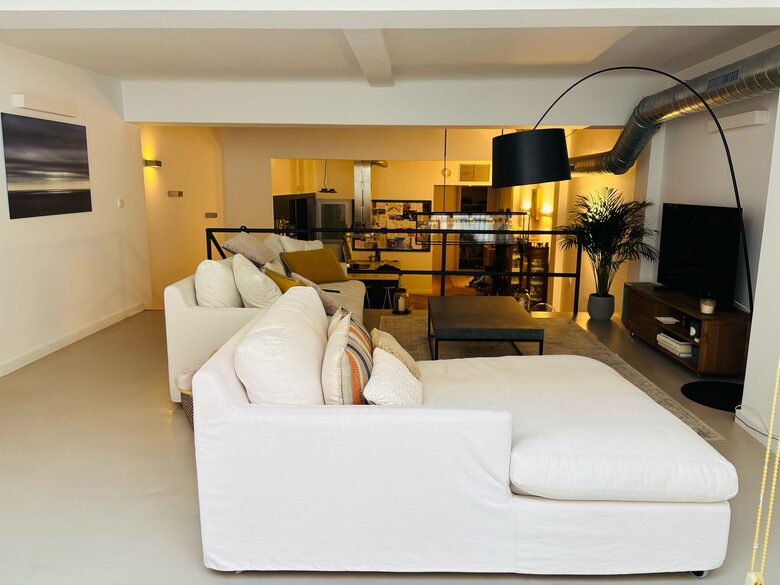 Casa Silvia - Barcelona, Spain