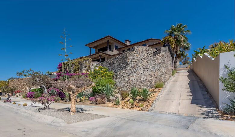 Sophisticated Villa with Panoramic Views & Resort Amenities - San Jose del Cabo, Mexico
