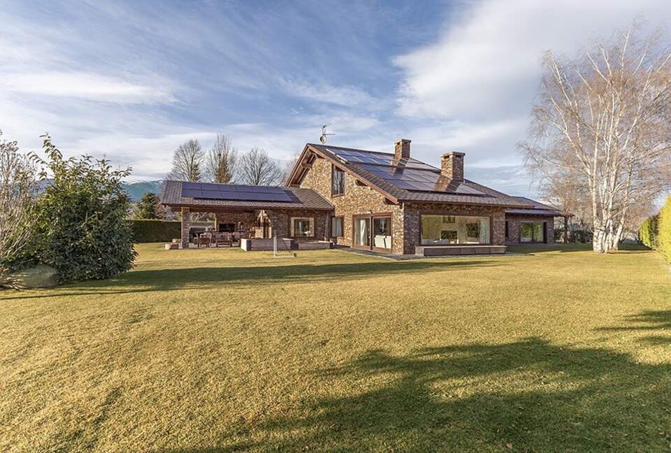 Elegant Mountain Retreat with Rustic Charm - Prats I Sansor, Llerida, Spain