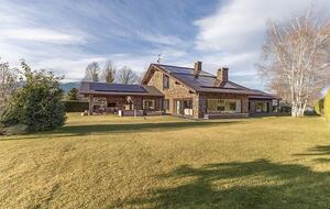 Elegant Mountain Retreat with Rustic Charm - Prats I Sansor, Llerida, Spain