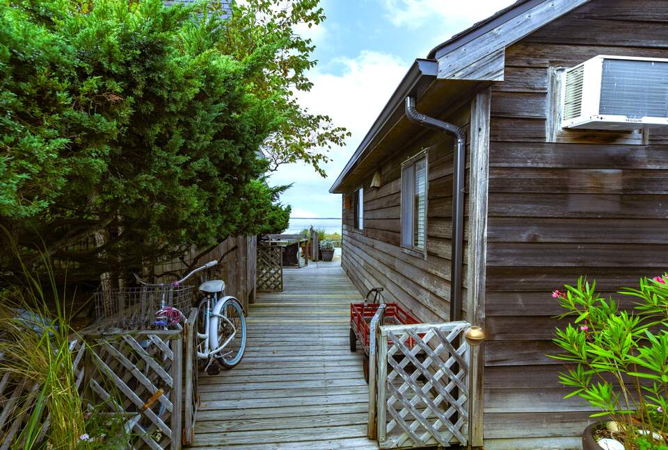 Cozy Fire Island Cottage Steps from the Water - Ocean Beach, New York