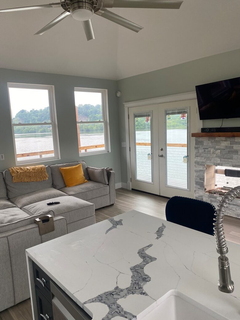 Elevated Tranquility | A Floating Escape on the Allegheny - Blawnox, Pennsylvania