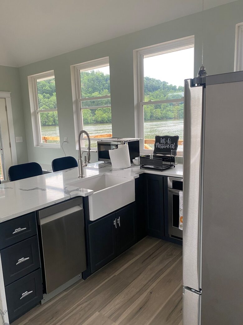 Elevated Tranquility | A Floating Escape on the Allegheny - Blawnox, Pennsylvania