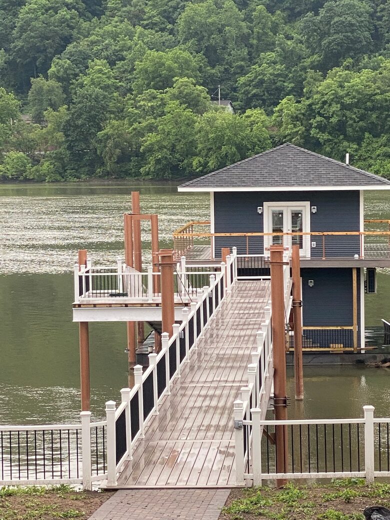 Elevated Tranquility | A Floating Escape on the Allegheny - Blawnox, Pennsylvania