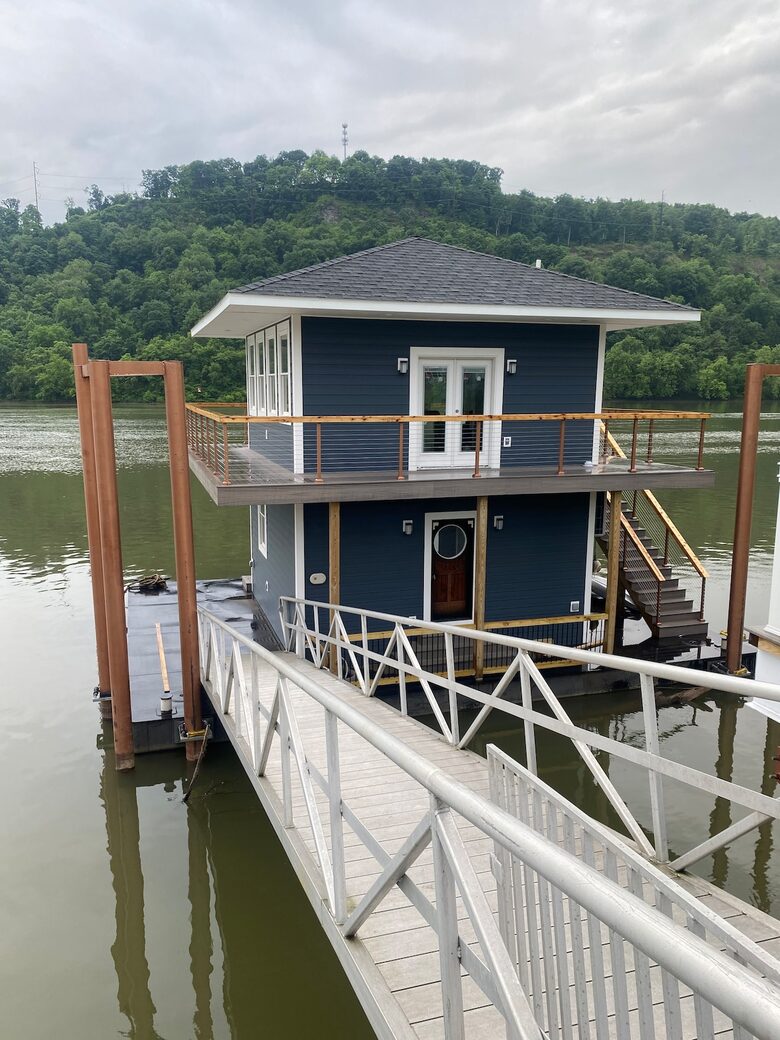 Elevated Tranquility | A Floating Escape on the Allegheny - Blawnox, Pennsylvania