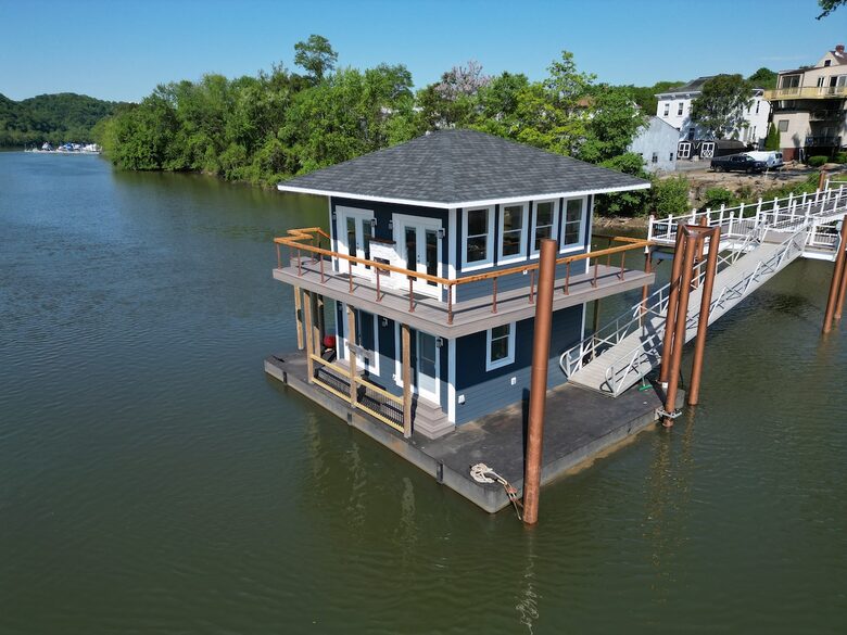 Elevated Tranquility | A Floating Escape on the Allegheny - Blawnox, Pennsylvania