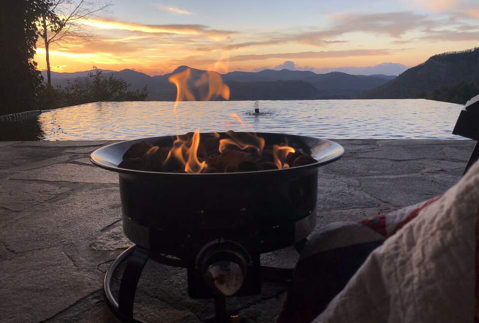 Timeless Elegance Meets Nature in the Heart of the Blue Ridge - Highlands, North Carolina