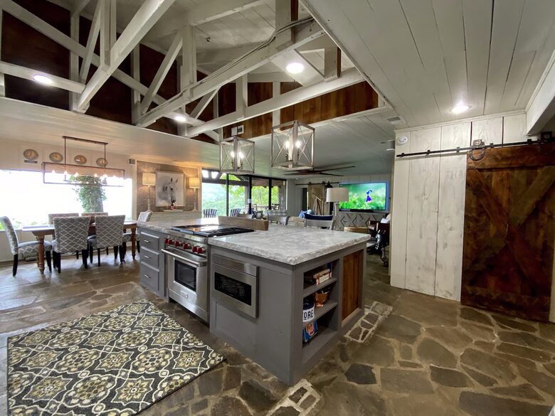 Timeless Elegance Meets Nature in the Heart of the Blue Ridge - Highlands, North Carolina