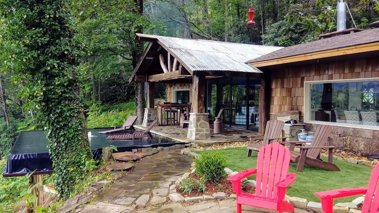Timeless Elegance Meets Nature in the Heart of the Blue Ridge - Highlands, North Carolina