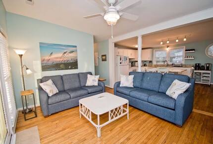 Oceanview Retreat with Private Pool & Tiki Bar - Emerald Isle, North Carolina