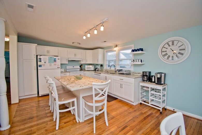 Oceanview Retreat with Private Pool & Tiki Bar - Emerald Isle, North Carolina