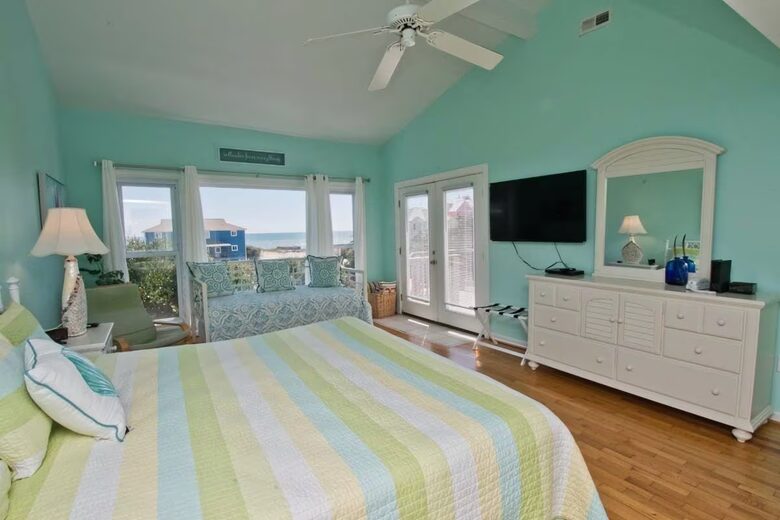 Oceanview Retreat with Private Pool & Tiki Bar - Emerald Isle, North Carolina