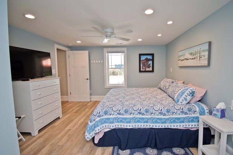 Oceanview Retreat with Private Pool & Tiki Bar - Emerald Isle, North Carolina