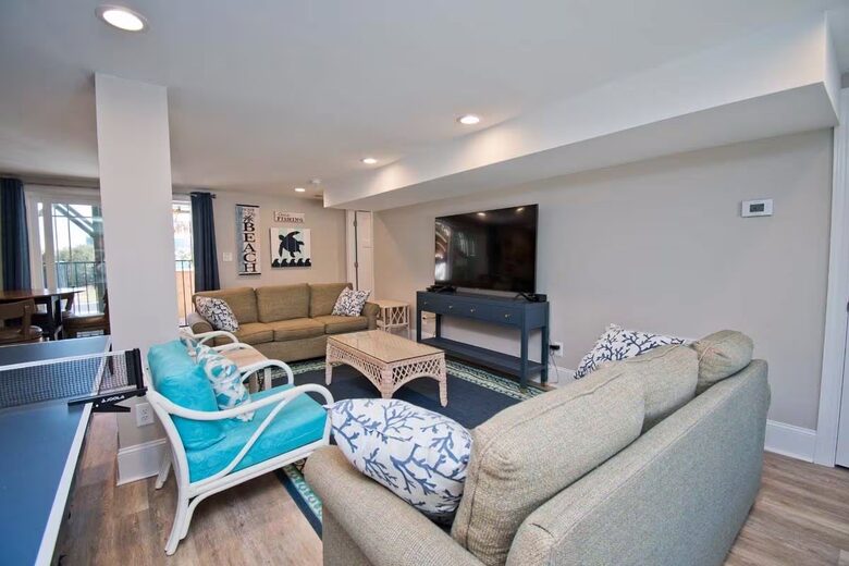 Oceanview Retreat with Private Pool & Tiki Bar - Emerald Isle, North Carolina