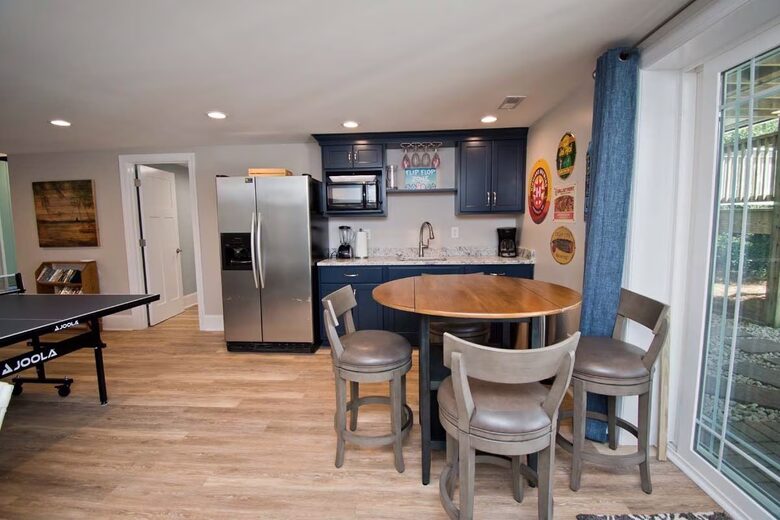 Oceanview Retreat with Private Pool & Tiki Bar - Emerald Isle, North Carolina
