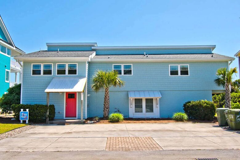 Oceanview Retreat with Private Pool & Tiki Bar - Emerald Isle, North Carolina