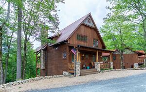 Modern Mountain Elegance in Eagles Nest - Banner Elk, North Carolina
