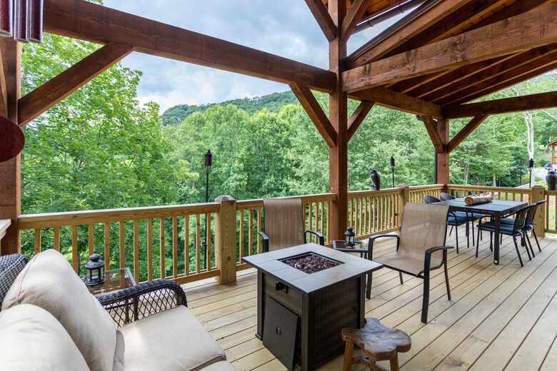 Modern Mountain Elegance in Eagles Nest - Banner Elk, North Carolina